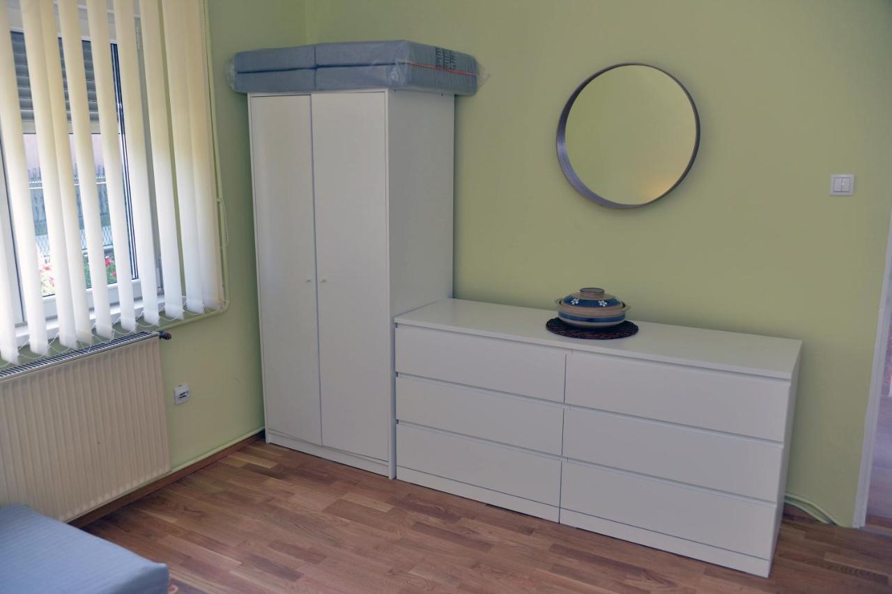 Affordable And Newly Renovated 1-Bedroom Apartment Kraljevo Exterior foto